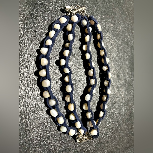 Handmade Bracelet w/Real Genuine Pearls woven into 4 navy leather straps - Picture 3 of 8